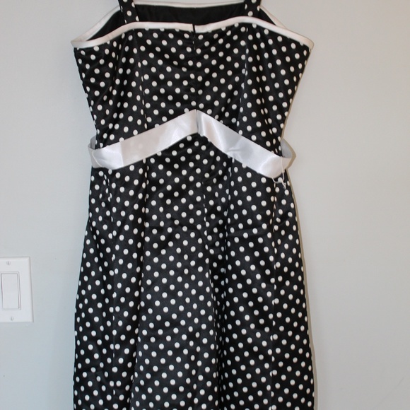 Jolie Pin Up Black and White Polka Dot Dress - Picture 2 of 4